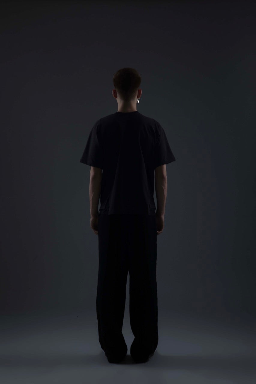 MONO PIPED TEE BLACK