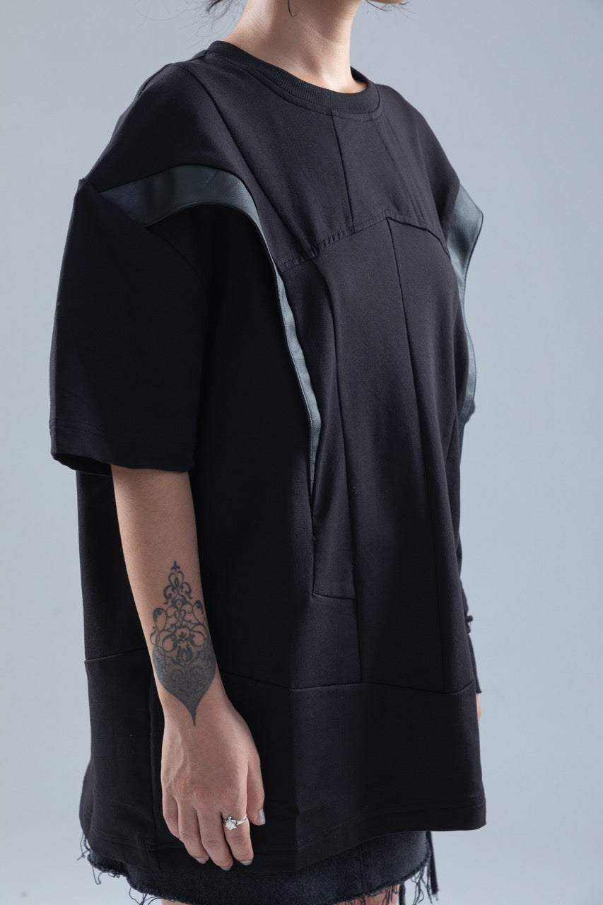 BLACK PANELLED TEE WITH LEATHER ACCENTS