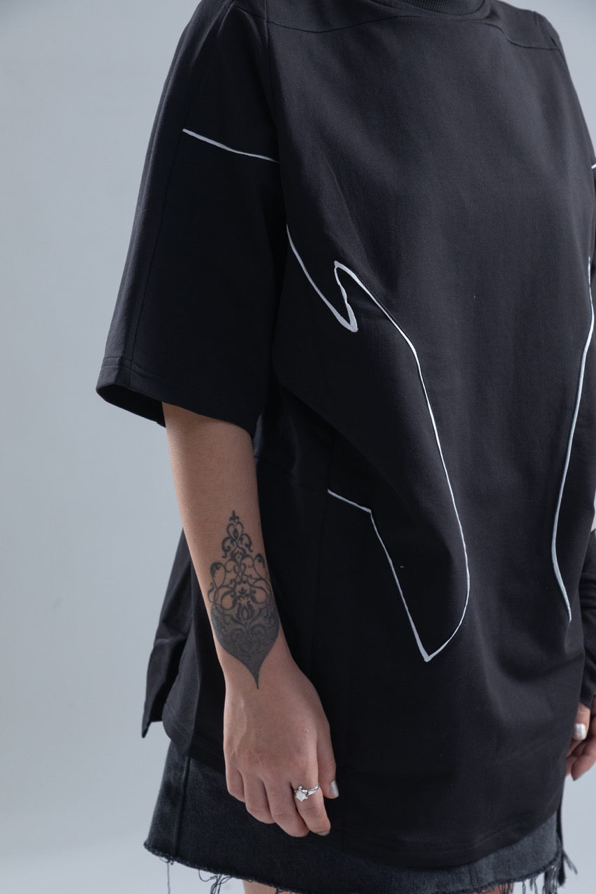 MONO PIPED TEE BLACK