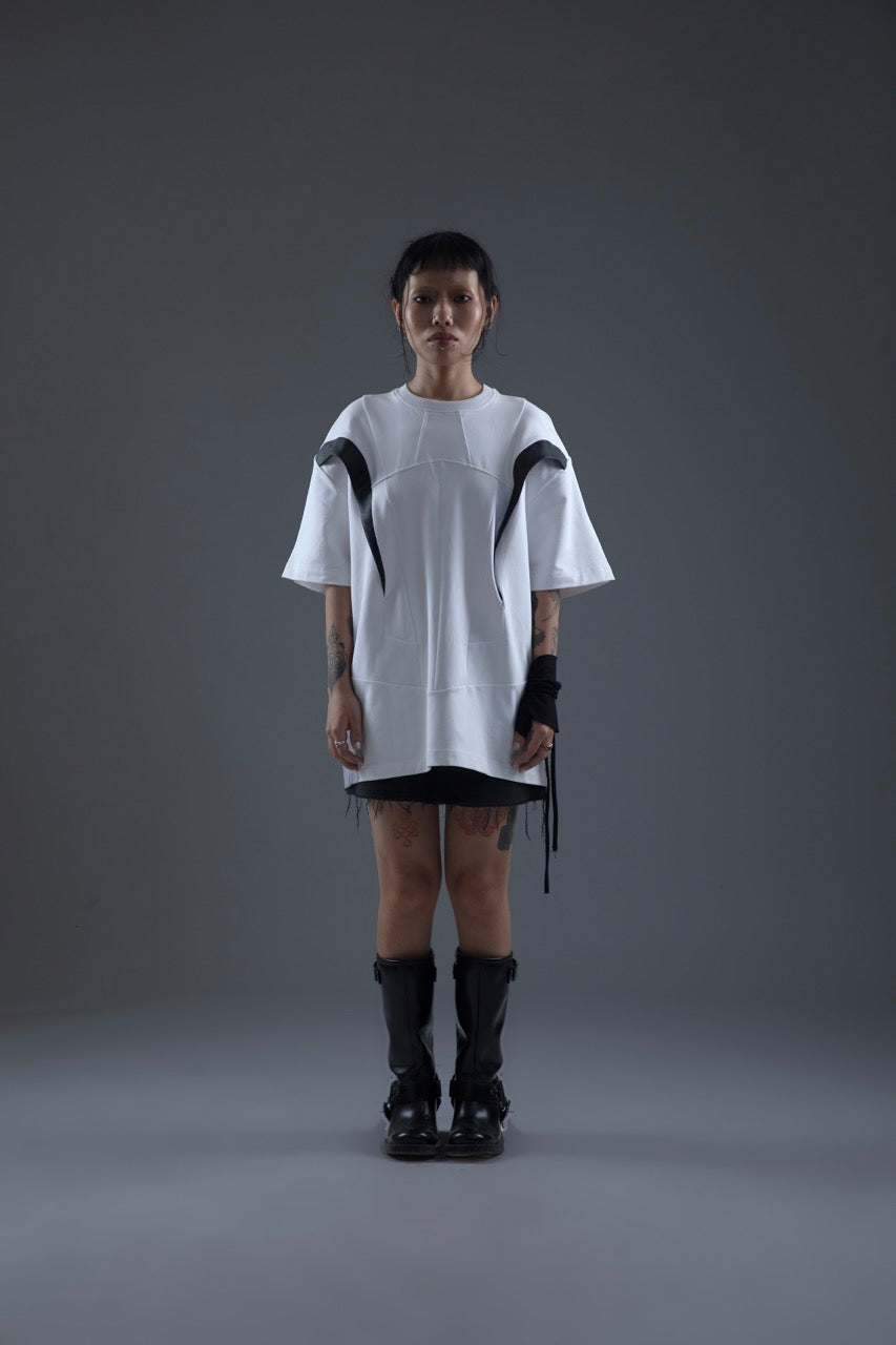 WHITE PANELLED TEE WITH LEATHER ACCENTS