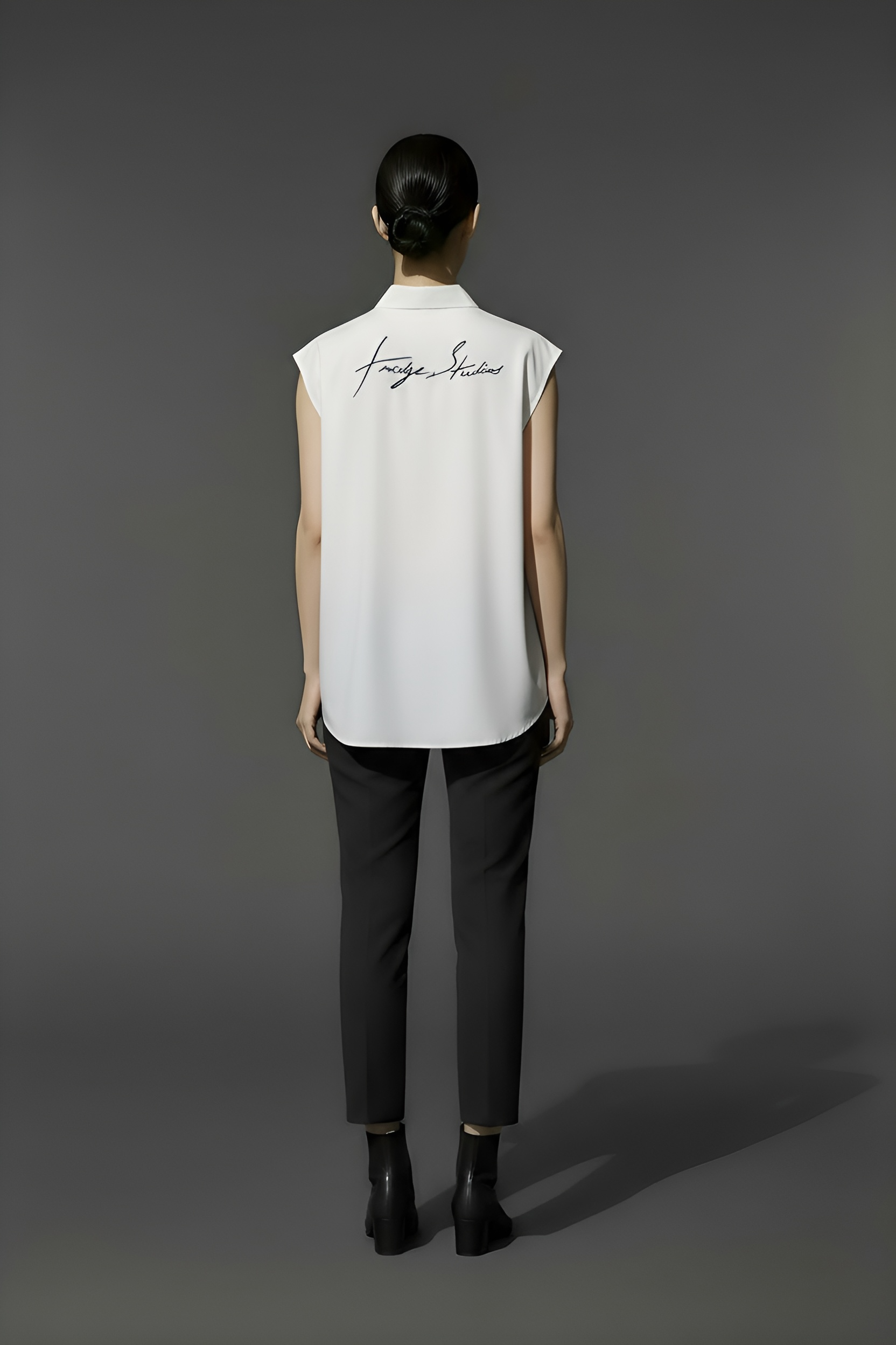 CUT SLEEVES ABSTRACT SHIRT