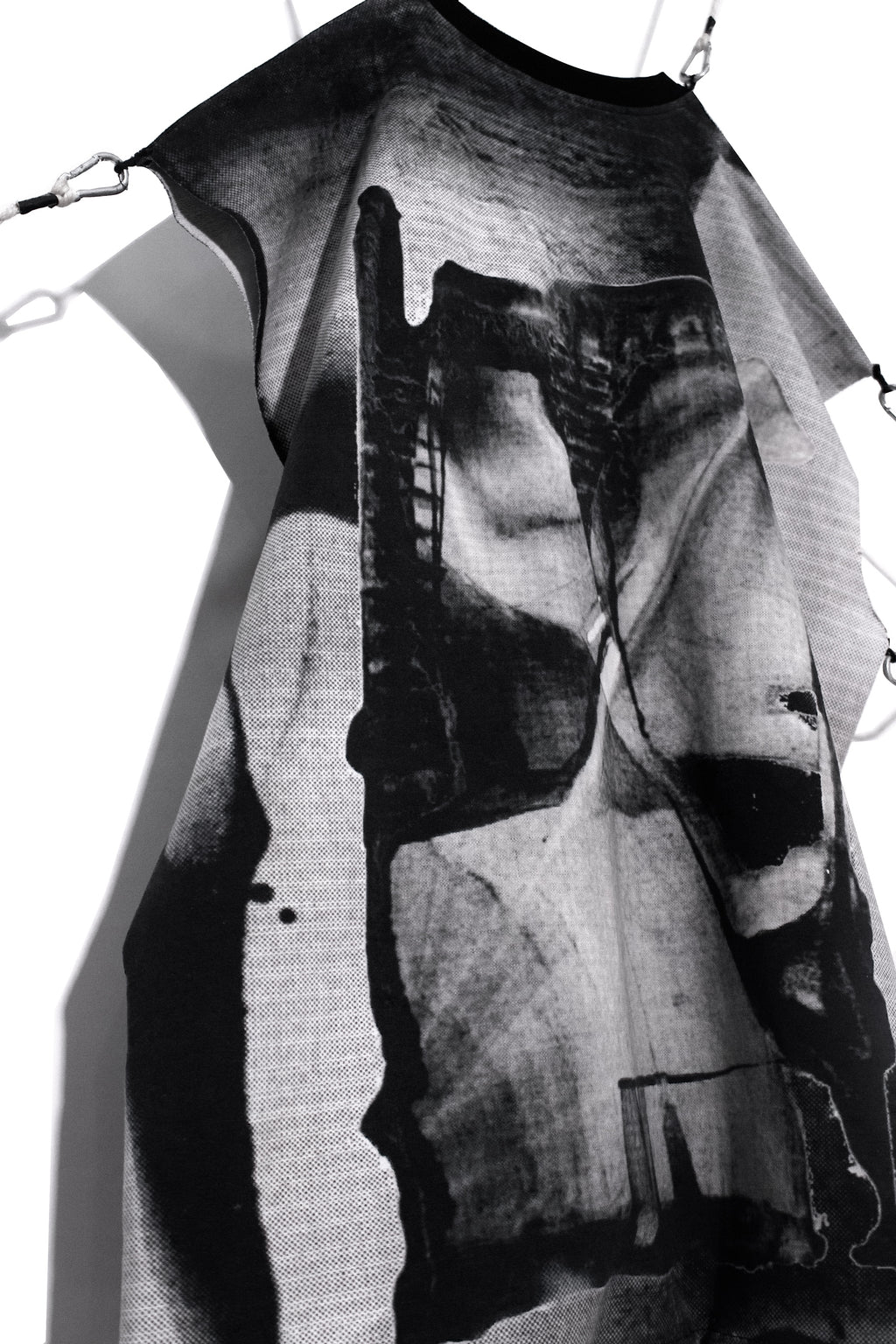 Abstract Tee