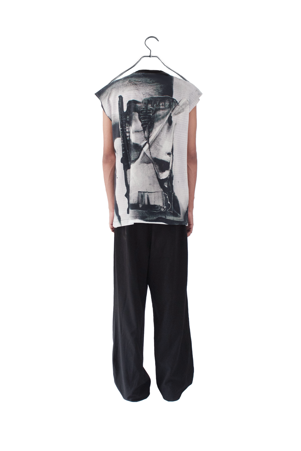 Abstract Tee