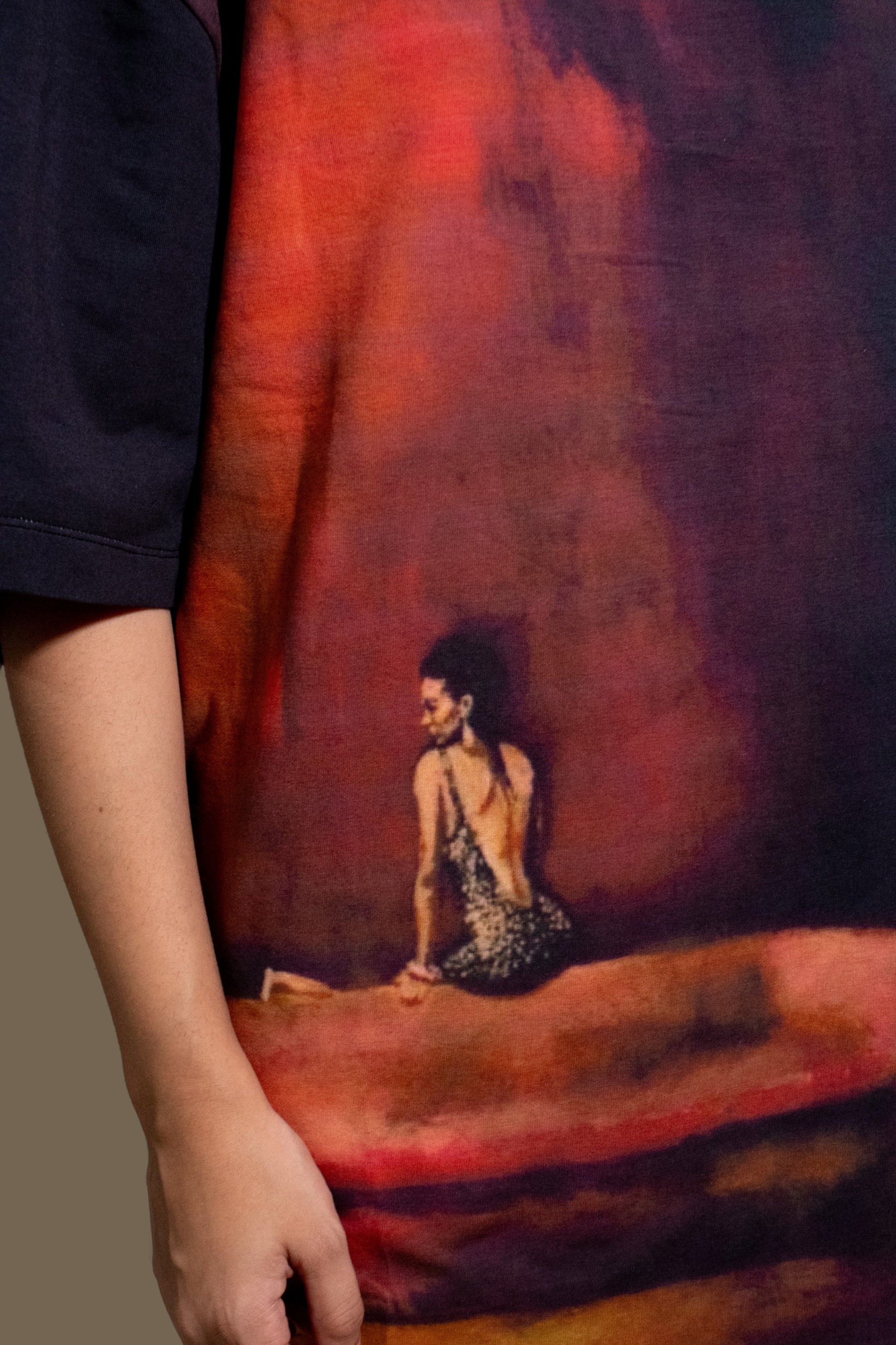 VELVET SHADOWS TEE